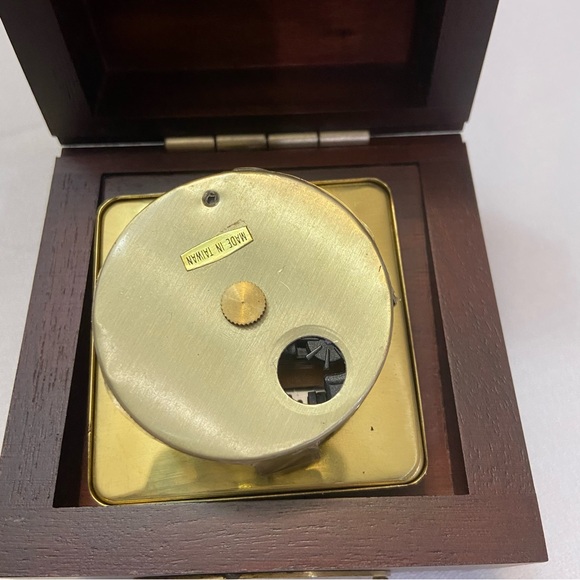 Jack Daniels Clock - Needs Battery - Picture 6 of 13